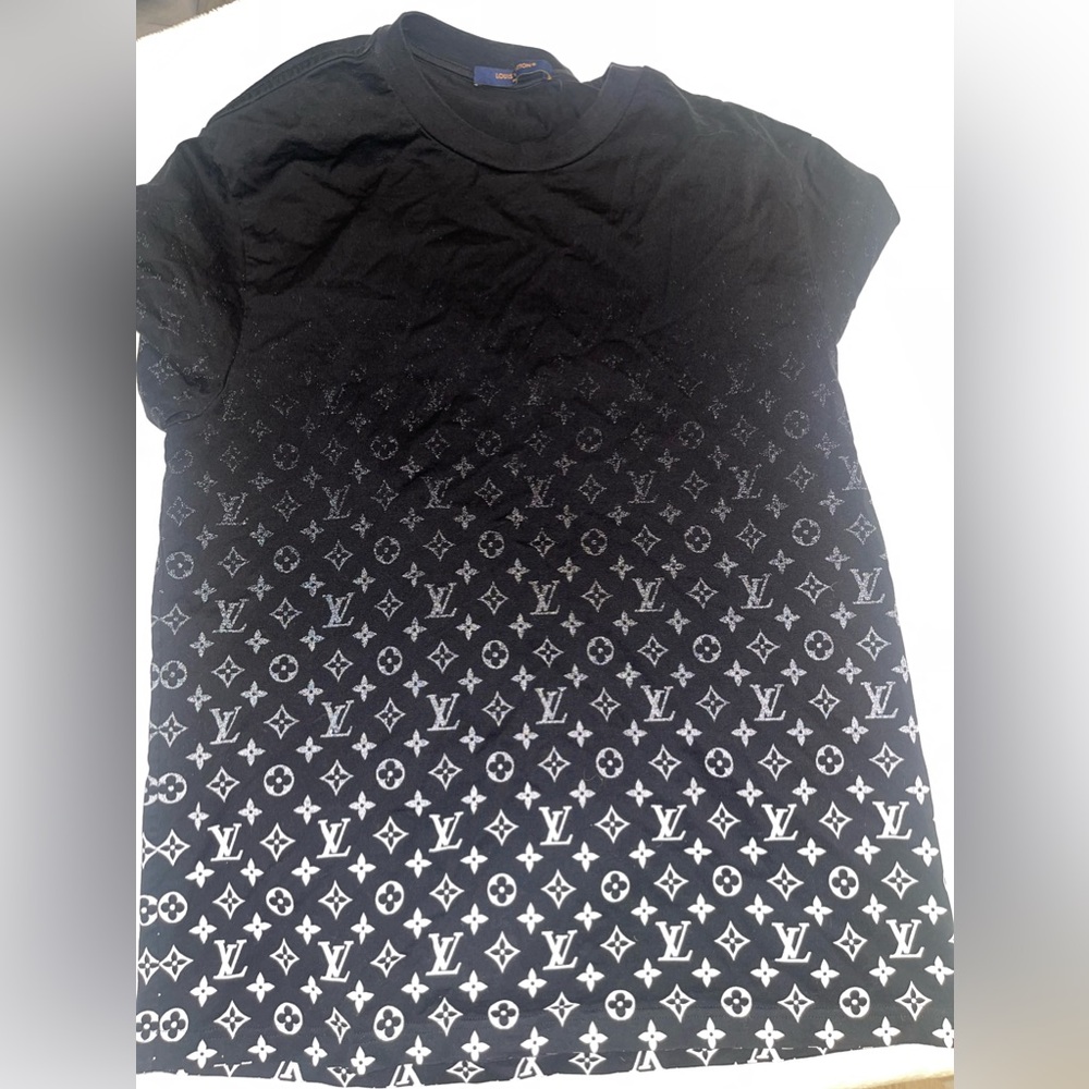 Louis Vuitton L never worn